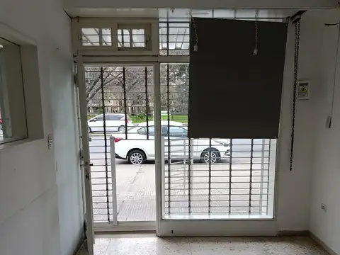 Local Comercial sobre avenida