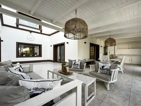 Casa en Venta en Funes Hills Cadaques, USD 599.000