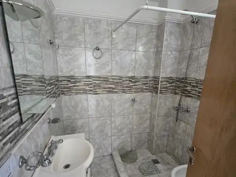 Departamento en Alquiler en Villa Luzuriaga, $ 400.000