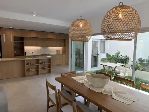 Casa en Venta en Nuestra Señora De Lourdes, USD 310.000