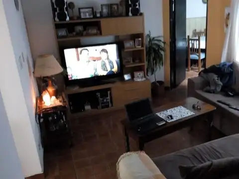 LOCAL COMERCIAL CON VIVIENDA