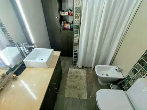 Casa en Venta en Isidro Casanova, USD 160.000