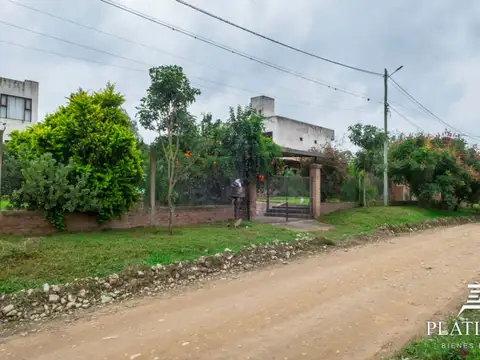 Casa 4 ambientes con 2 baños