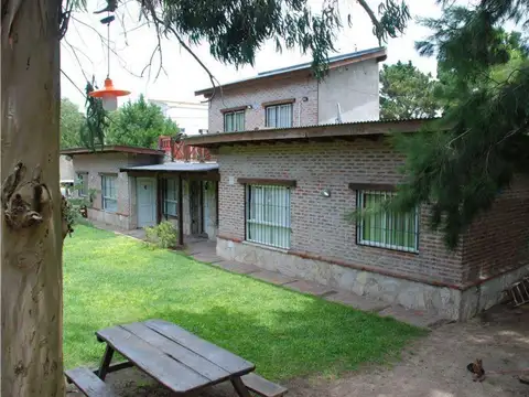 Cabañas y fondo de comercio en venta en la Lucila del Mar - PERMUTA