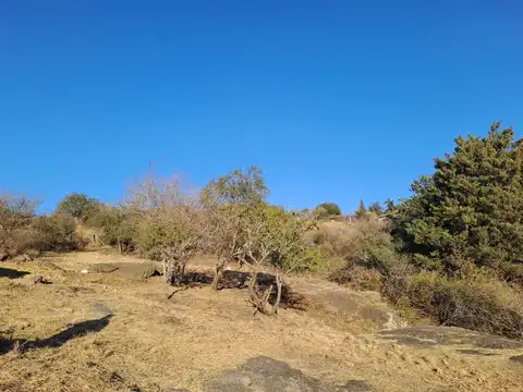 Lote 1689M2 en Villa Parque Siquiman vista al lago