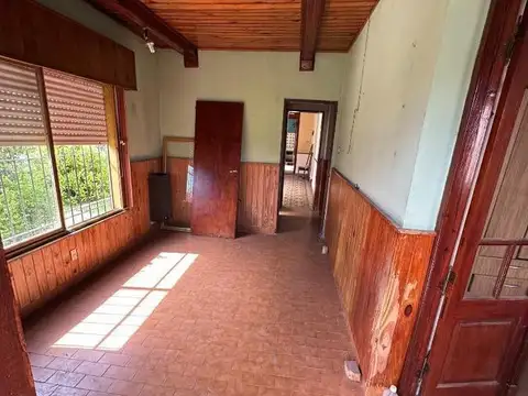 Casa en Venta con 3 cocheras