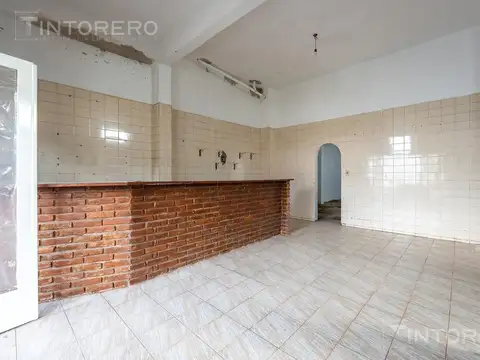 Local en Alquiler en Villa Gobernador Udaondo, $ 1.100.000