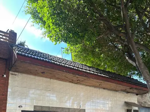 VENTA de CASA CON LOTE PROPIO en Parque Chacabuco