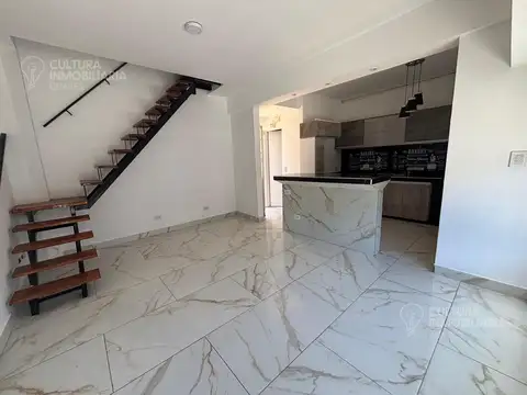 Depto Tipo Casa en Alquiler 30 años