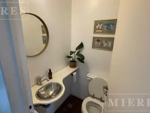 Casa 5 ambientes con 2 baños