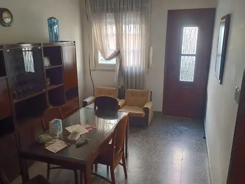 San Blas 1600, Piso PB