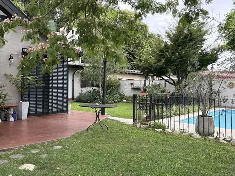 Casa 4 ambientes con 3 baños