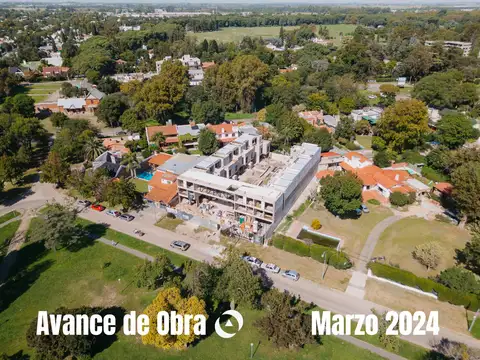 Venta Casa Tres Dormitorios Piscina Y Parrillero. Fisherton
