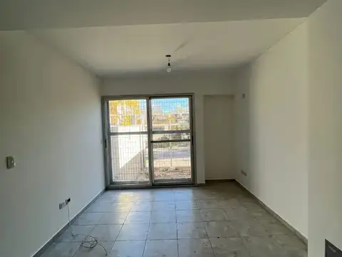 Depto Tipo Casa 3 ambientes con 2 baños