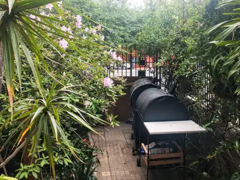 Casa en Alquiler con 1 cochera