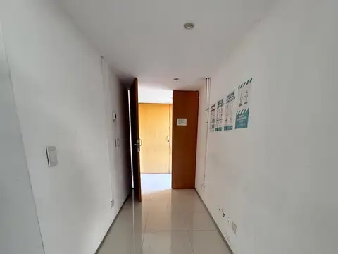 Avenida 53 e/ 8 y 9 600, Piso 2