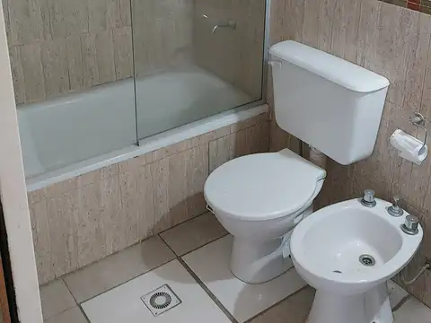 Departamento en Alquiler en Lanus Este, $ 430.000