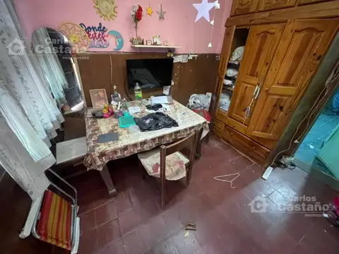 PH a refaccionar en excelente ubicación a una cuadra de av. Maipú