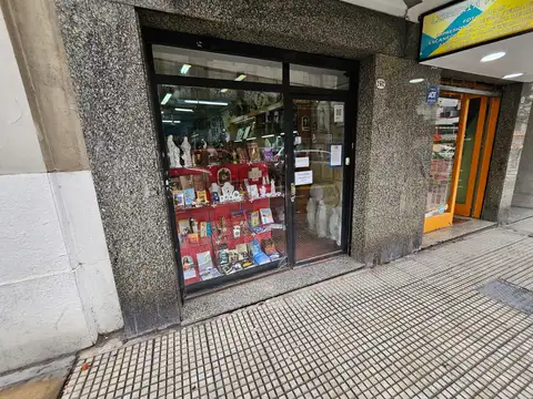 Barrio Norte m. T. de Alvear y Av Pueyrredon - Gran Transito Amplitud de Rubros Sotano