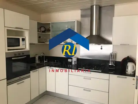 CASA EN VENTA - SANTA CRUZ - RIO GALLEGOS - JOFRE DE LOAIZA Nº127