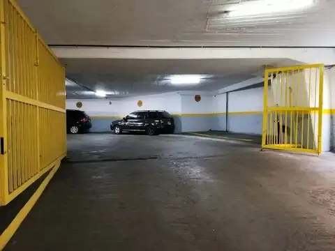 Castelli 200, Piso 3