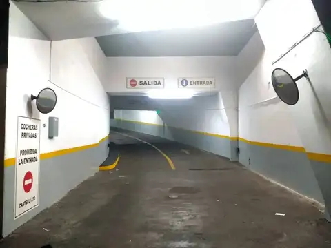 Castelli 200, Piso 3