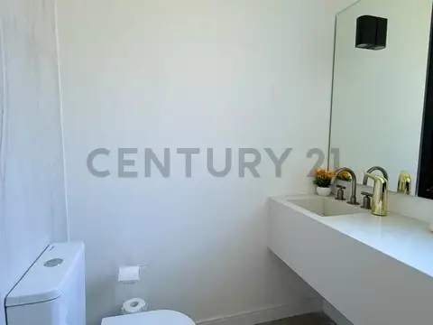 Casa en Venta en Club Miralagos, USD 395.000