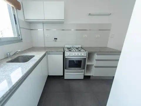 MONOAMBIENTE VENTA LA PLATA CON BALCON EQUIPADO