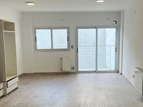 muy lindo monoambiente contrafrente con balcon