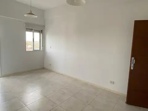 Departamento en Alquiler en Trenque Lauquen, $ 450.000