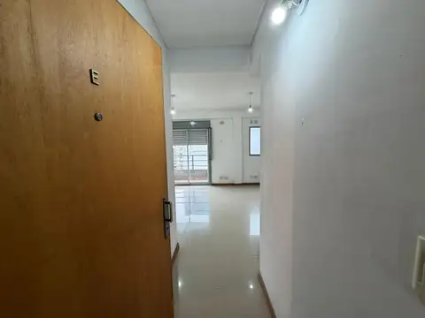 Departamento en Alquiler en Caseros, $ 400.000