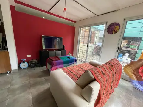 Casa, 1 dormitorio, pileta, Venta, Funes