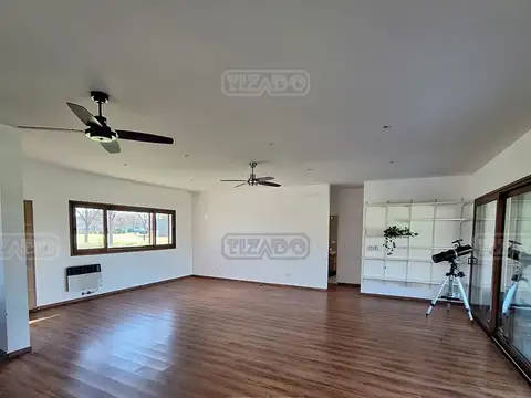 Casa 3 ambientes con 2 baños