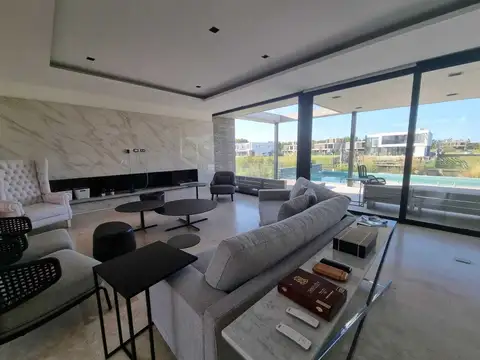 Casa en Alquiler al Noreste