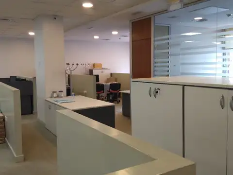Edificio de oficinas en Florida y Paraguay