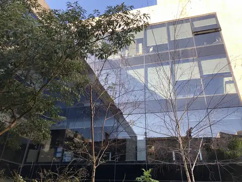 Oficina en Alquiler con 45 cocheras