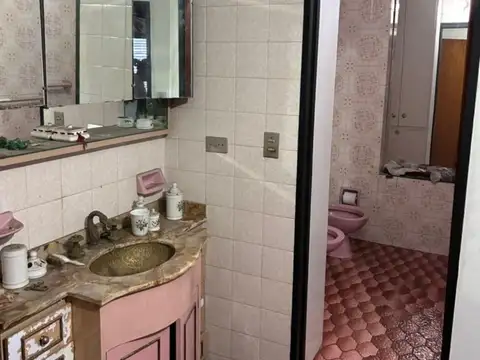 Depto Tipo Casa 10 ambientes con 5 baños