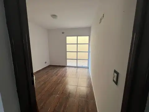 Depto Tipo Casa en Venta en Caseros, USD 69.900