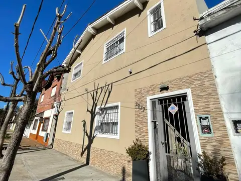 CASA 7 AMBIENTES - 300 M2 CUBIERTOS -