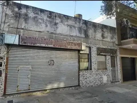 Venta LOCAL COMERCIAL con vivienda zona VELEZ SARFIELD
