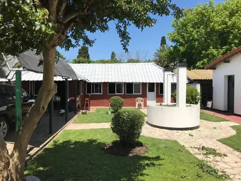 Gran casa quinta con pileta en San Miguel