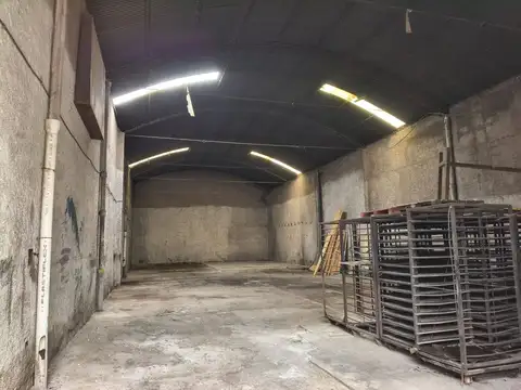 Venta Galpón Calle Espejo y San Martin Las Heras