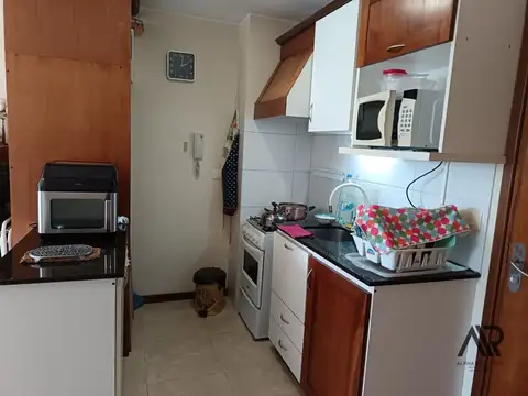 Apartamento en venta c/ cochera en Piriápolis