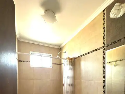 Casa 3 ambientes con 2 baños