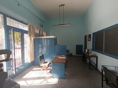 Galpon en Venta 43  mts Fondo