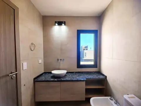 VENTA DUPLEX 2 DORMITORIOS A ESTRENAR EN DOCTA