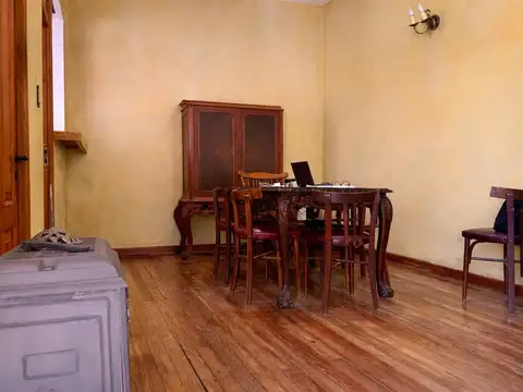 Depto Tipo Casa 3 ambientes con 2 baños