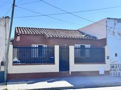 Casa en venta 4 dormitorios B° 20 de Febrero Salta Capital