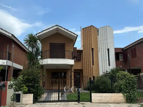 Departamento 6 ambientes con 2 baños
