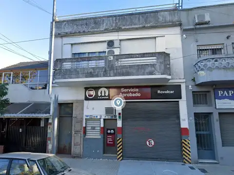 TIPO CASA 2 AMBIENTES CON PATIO Y SIN EXPENSAS, MUY LUMINOSO